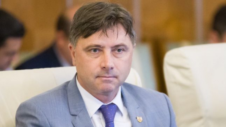 Victor Ilie, unul dintre miniştrii cu probleme penale, a anunţat că este dispus să demisioneze