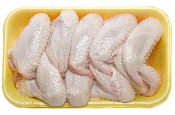 Carne de pui îndopată cu antibiotice pe rafturile din România – Pericol pentru sănătate