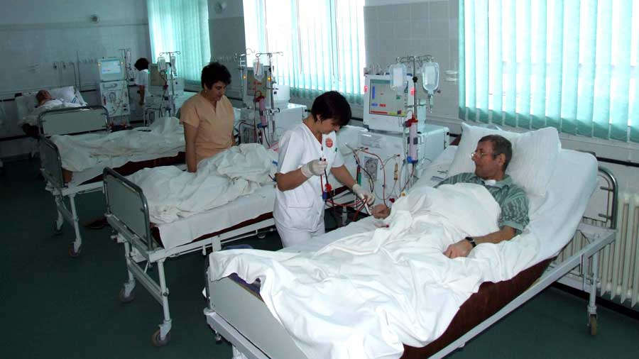 Caz halucinant, în Slobozia. Un pacient stă de 10 zile neoperat. Motivul este incredibil