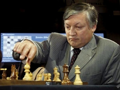 O legendă a şahului, la Bucureşti. Anatoly Karpov: Şahul ajută la dezvoltarea diciplinei