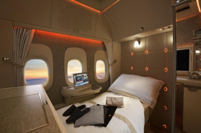 Prea lux! Cum arată dormitoarele private cu paturi din noile avioane GALERIE FOTO