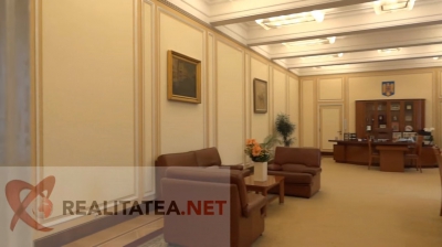 Sunteți curioși cum arată biroul lui Carmen Dan? Poftiți în cabinetul ministrului de Interne! VIDEO