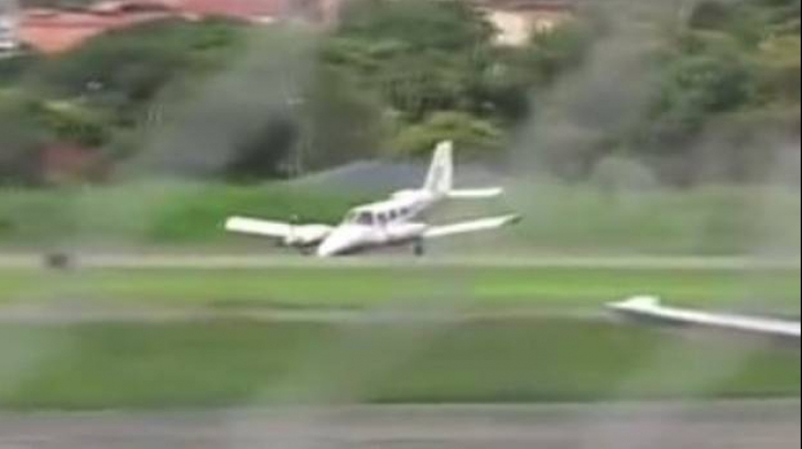 Aterizarea forţată a unui avion uşor, în Columbia, surprinsă de camerele video: 6 răniţi