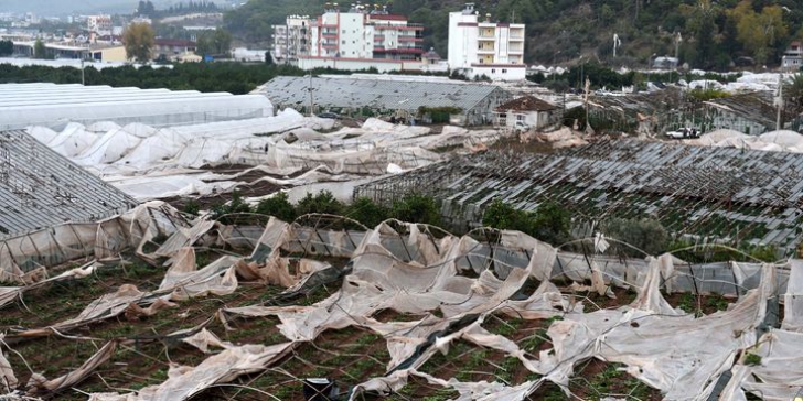 Antalya a fost DEVASTATĂ de o tornadă - imagini dramatice. Pagubele, URIAŞE