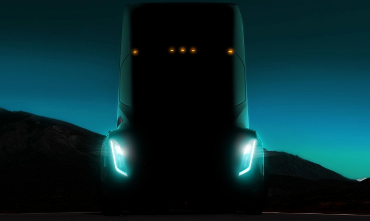Tesla și-a prezentat camionul electric, desprins din filmele SF: ”Dieselul e sinucidere economică”