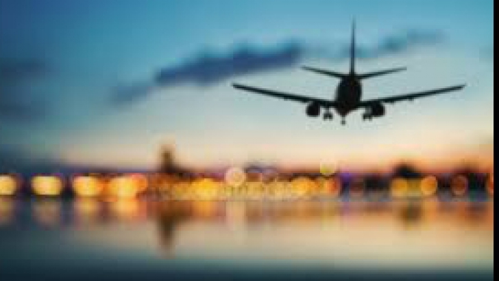 Incident șocant: o stewardesă a căzut din avion 