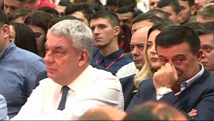 Ce făcea Nicolae Bădălău în timpul discursului lui Dragnea de la congresul TSD