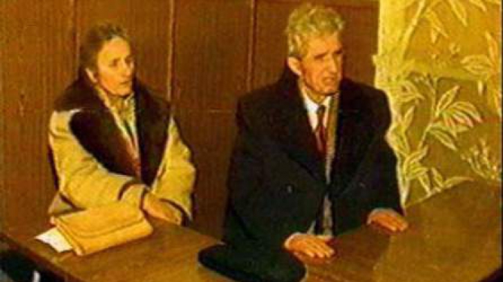 Ce a fost găsit în POȘETA Elenei Ceaușescu după EXECUȚIE. Nimeni nu ar fi crezut