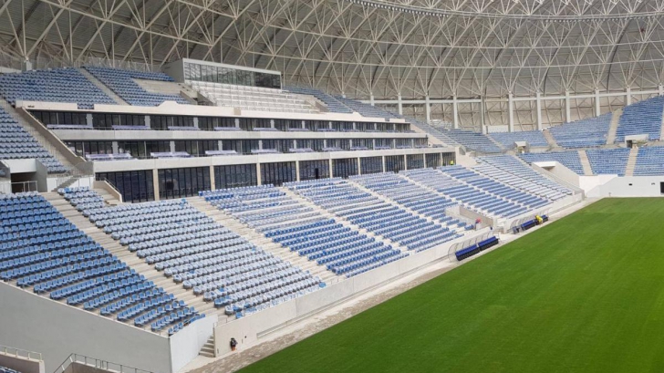 Noul stadion din Craiova. Lumea s-a înghesuit să prindă bilete la primul meci pe "Ion Oblemenco"