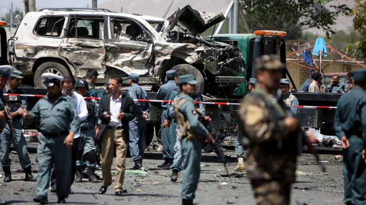 Un convoi NATO a fost lovit de un atac cu bombă în Afganistan