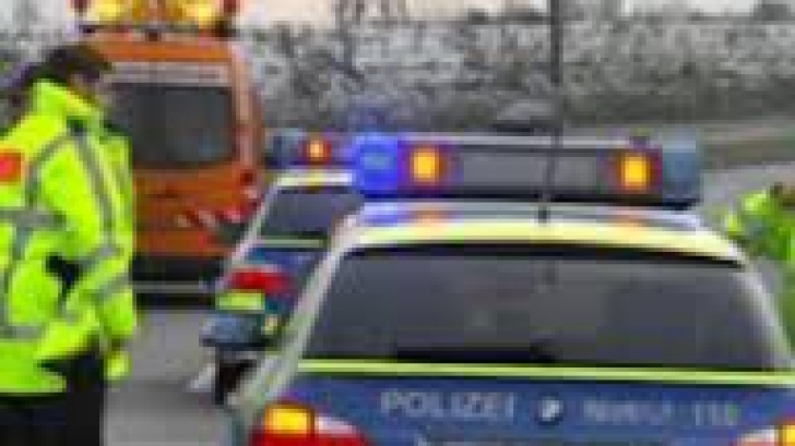 Dezastru pe o autostradă din Germania: Un român care conducea un TIR s-a făcut scrum