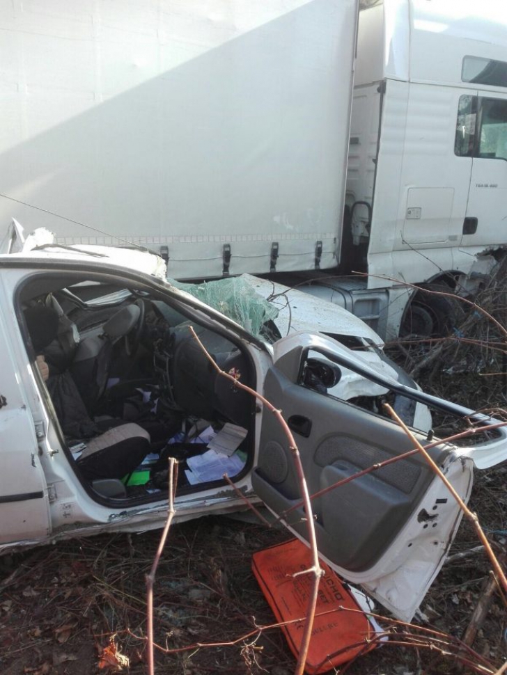 CARAMBOL în județul Giurgiu: 5 mașini au fost implicate