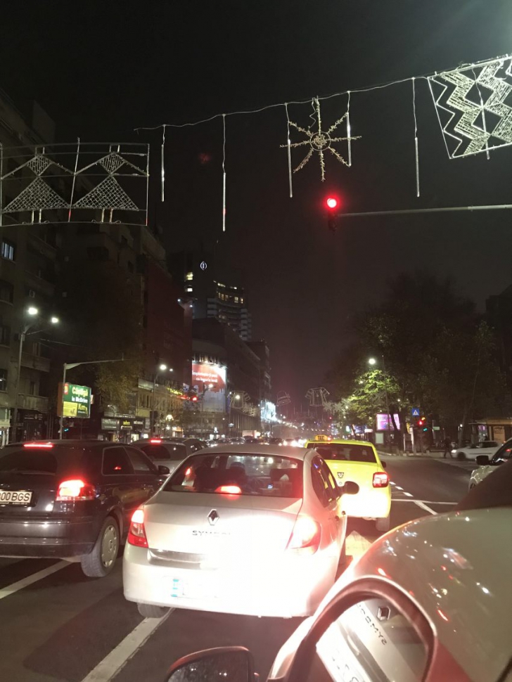 Când se aprind luminiţele de sărbători în Bucureşti. Cum vor arăta