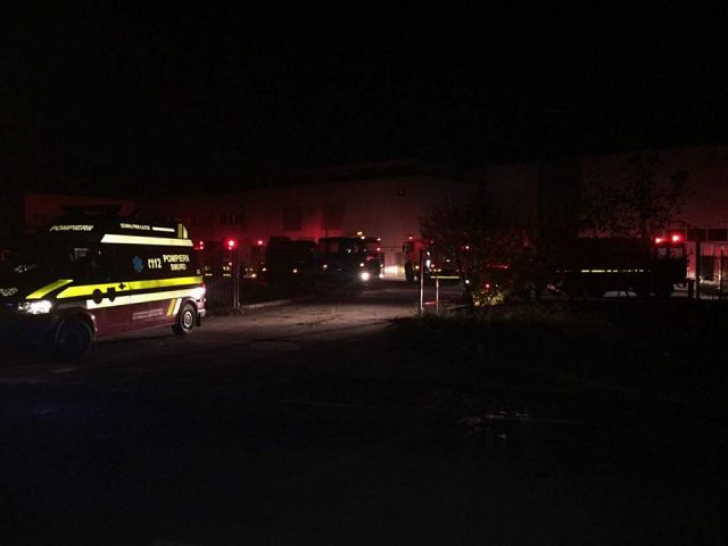 Panică într-o fabrică din Timiș, 170 de oameni evacuați (FOTO)