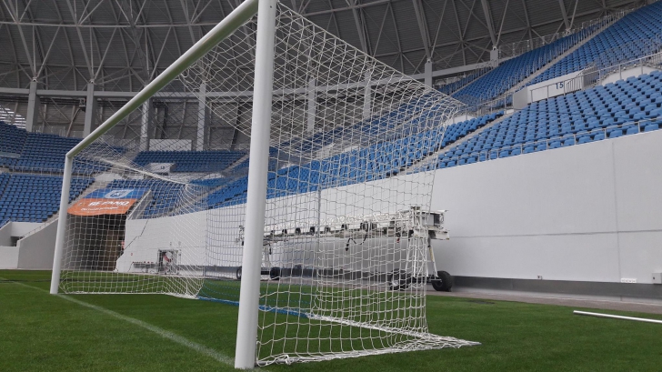 Noul stadion din Craiova, inaugurat cu un spectacol, un show pirotehnic şi un meci amical FOTO&VIDEO