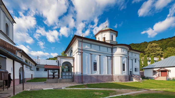 Mănăstirea Frăsinei