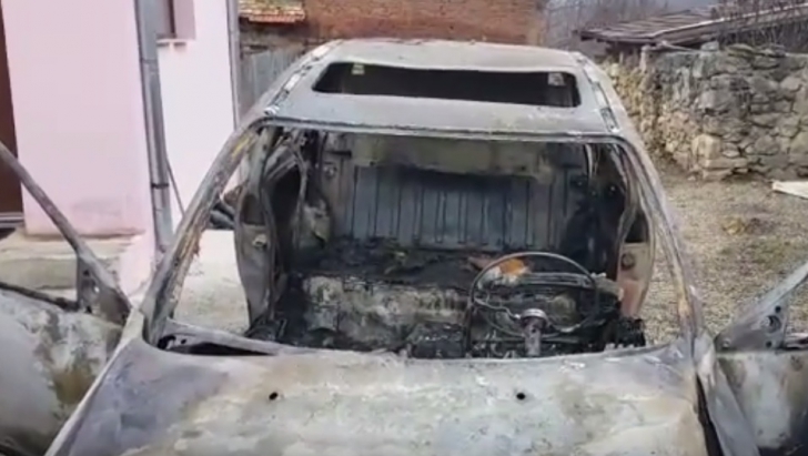 Cetăţean belgian, găsit carbonizat într-o maşină care a ars într-o curte din judeţul Alba