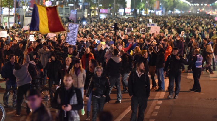 Proteste de amploare în marile orașe din România: "Îşi bat joc de români"