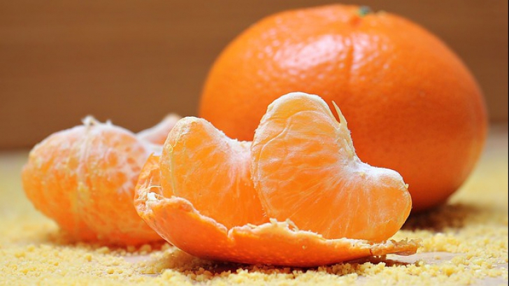 Arunci cojile de mandarine? Nu mai face asta. Iată la ce să le folosești
