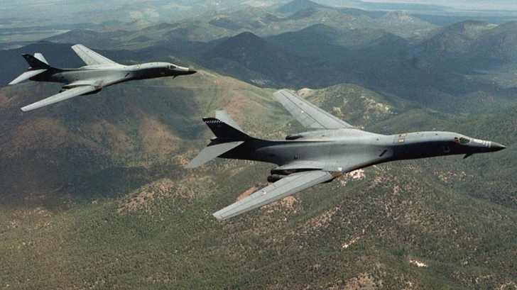 Bombardiere americane s-au apropiat de spaţiul aerian nord-coreean, susţine regimul de la Phenian