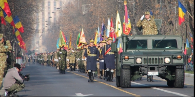 PARADĂ impresionantă de 1 DECEMBRIE la Arcul de Triumf. 15.000 de români prezenți