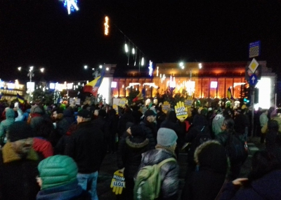 #REZIST. PROTESTE în Capitală şi în ţară.Peste 10.000 de oameni, în stradă pentru apărarea JUSTIŢIEI