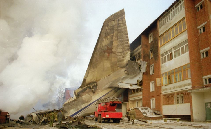 Avionul s-a prăbușit într-un cartier rezidențial din Irkutsk în 1997