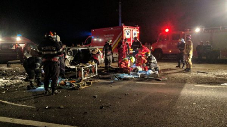 12 persoane rănite în urma unui accident îngrozitor. Mobilizare masivă a autorităților