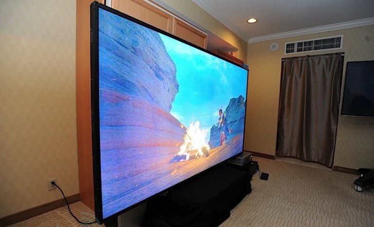 eMAG: Televizoare cu diagonala peste 160cm si pret sub 3.000 de lei - oferte foarte rare