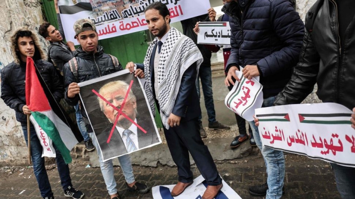 Proteste violente în Cisiordania şi Gaza după decizia lui Trump privind Ierusalimul
