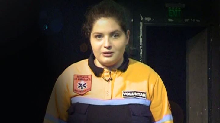 Ziua Naţională. Povestea Ioanei Ciorteanu, studentă la Actorie şi voluntar la Ambulanţa Bucureşti