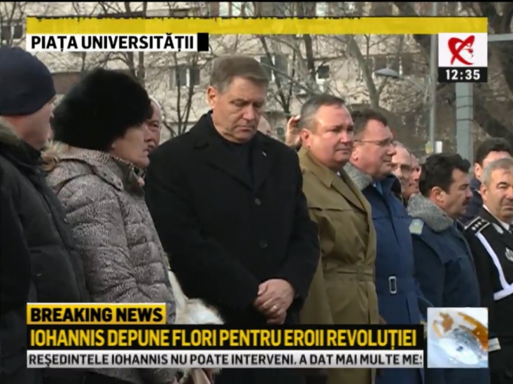 Președintele Iohannis, în Piața Universității. A depus flori pentru eroii Revoluției