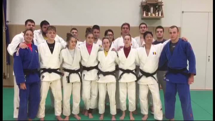 Lotul olimpic de judo al României ne-a colindat din Japonia, unde se află în pregătire