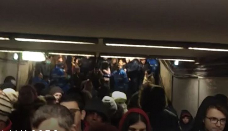 Jale la metrou! Mii de bucureșteni s-au înghesuit în stații după parada de la Arcul de Triumf VIDEO