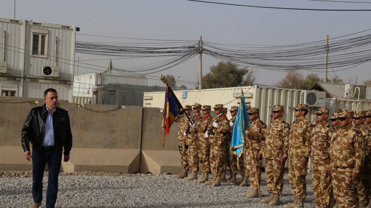 Ministrul Apărării, Mihai Fifor, în vizită la militarii din Afganistan