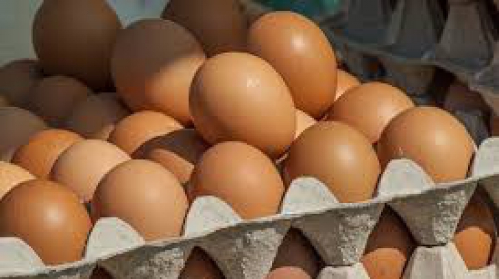 Preţul ouălor a explodat în toată Europa. S-a aflat care este cauza acestui fenomen