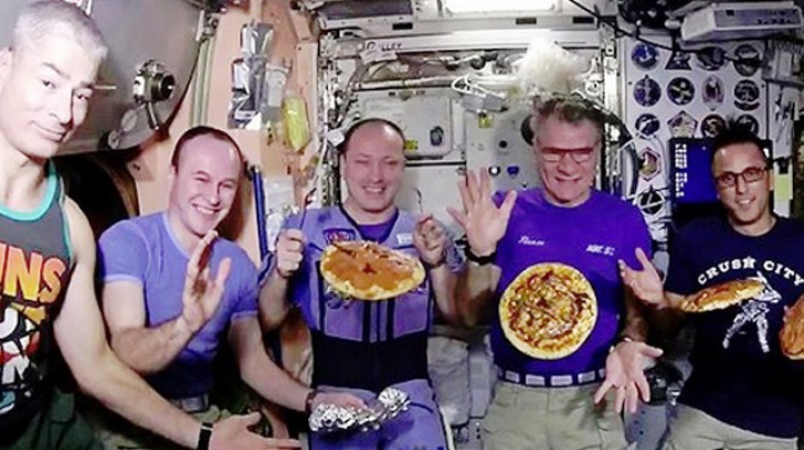 VIDEO. Ce s-a întâmplat când astronauții au vrut să prepare o pizza pe Stația Spațială
