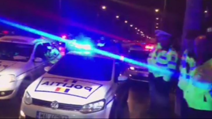 Poliţist băut la volan. Bărbatul a provocat un accident înfiorător: cinci maşini, făcute praf!