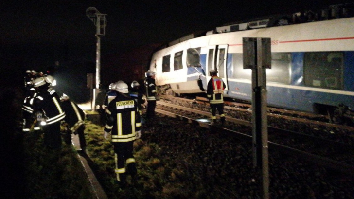 Accident feroviar în Germania. Două trenuri s-au ciocnit: Există mai multe victime