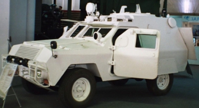 Asta e maşina pe care comuniştii au construit-o în secret. Cum arată mastodontul cu 2 mitraliere 