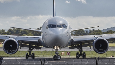 Ce ar trebui să faci de fiecare dată când călătorești cu avionul