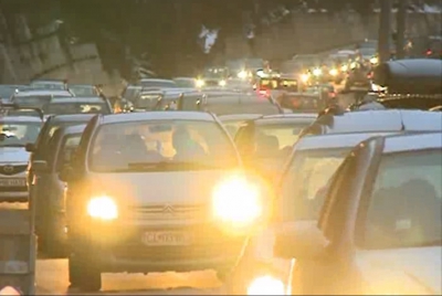 Trafic infernal pe Valea Prahovei. Se circulă cu 20 de km/h