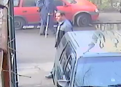 Suspectul ar fi agresat doi copii &icirc;ntr-un lift din București