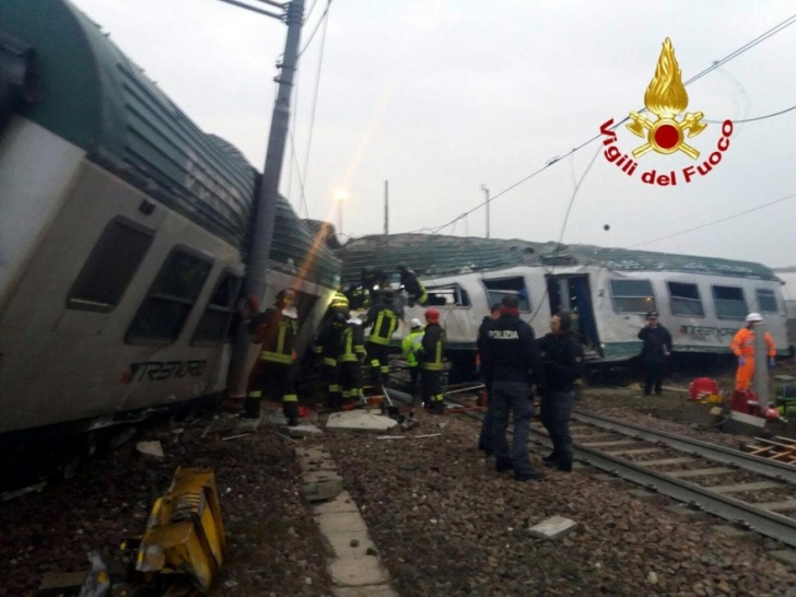 Tren deraiat în Italia: printre răniţi se află şi un român, anunţă MAE | GALERIE FOTO