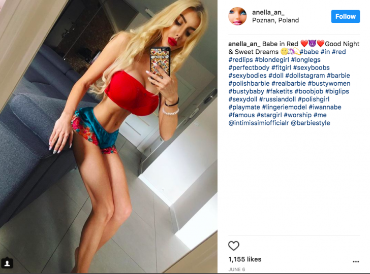 Fata din Polonia care şi-a distrus corpul ca să arate ca păpuşa Barbie. A cheltuit 40.000 de dolari