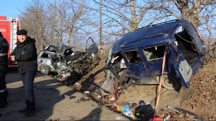Tragedie rutieră în Republica Moldova: cinci morţi, între care şi un copil (VIDEO)