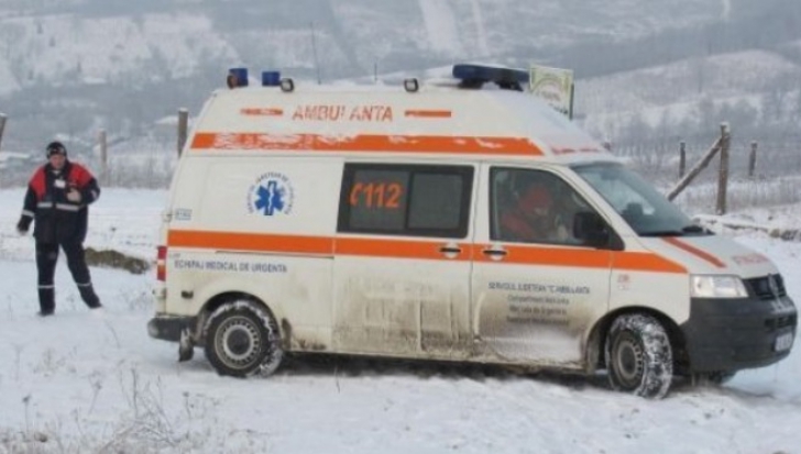 Ambulanțe înzăpezite
