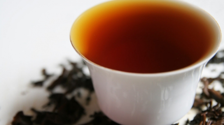 Pericolul ascuns din ceaiul negru. Multă lume nu știe