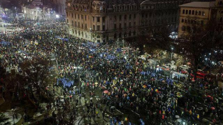 MARŞUL SPERANŢEI. 50.000 de oameni au protestat în Capitală.Incidente între manifestanţi şi jandarmi