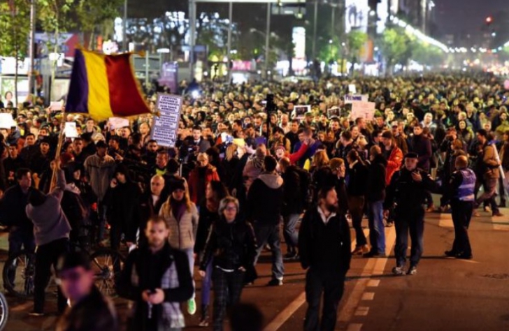 MARŞUL SPERANŢEI - Toate drumurile duc la Bucureşti. Mii de români ies, ASTĂZI, în stradă
